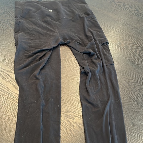 Black Athleta cargo leggings - Picture 3 of 3
